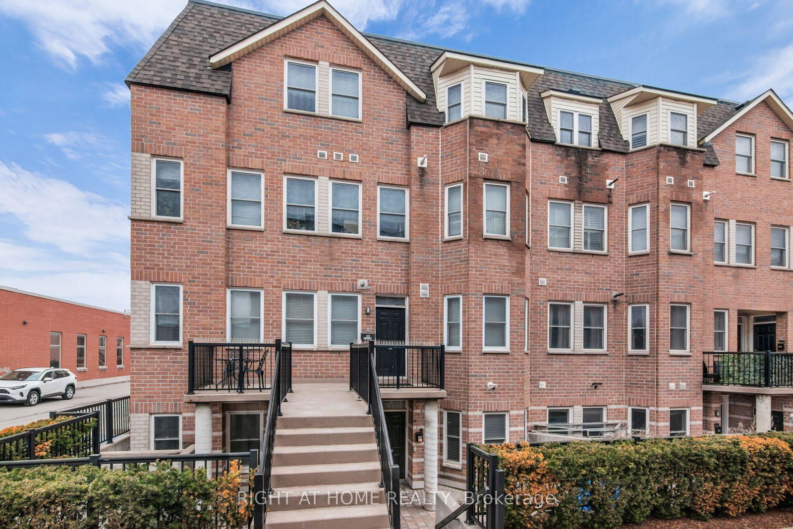 760-w-lawrence-avenue-w-north-york-ontario-w12908016