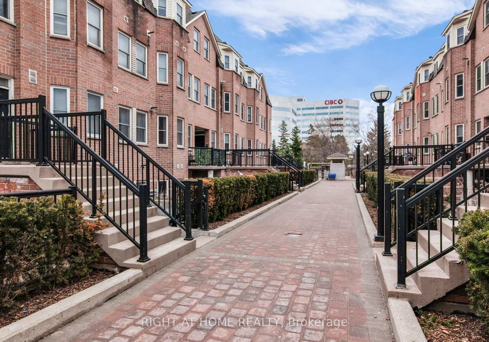 760-w-lawrence-avenue-w-north-york-ontario-w12908016