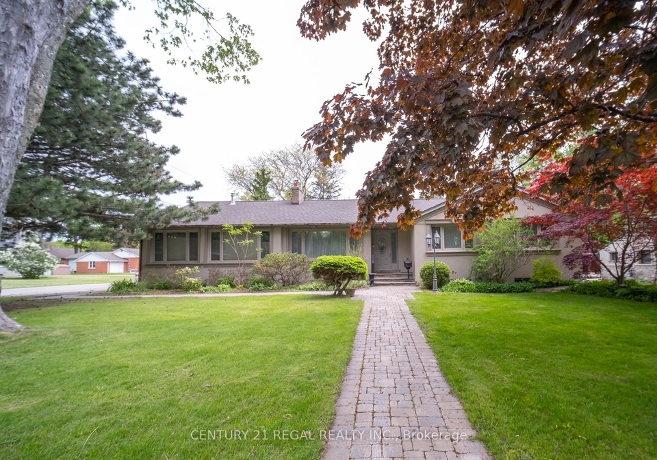 1361-lochlin-trail-mississauga-ontario-w12908744