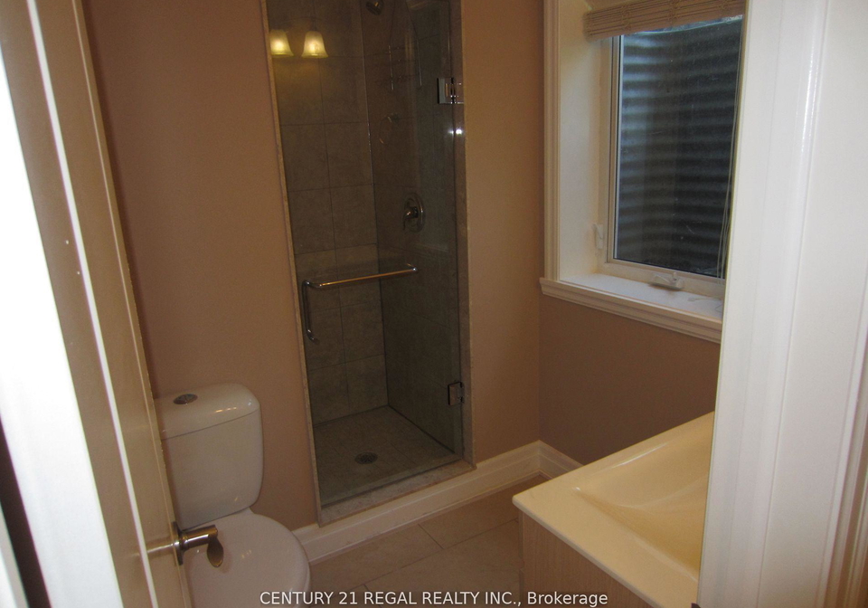 1361-lochlin-trail-mississauga-ontario-w12908744