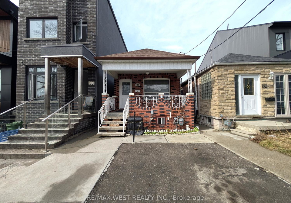 128-caledonia-road-toronto-ontario-w12908786
