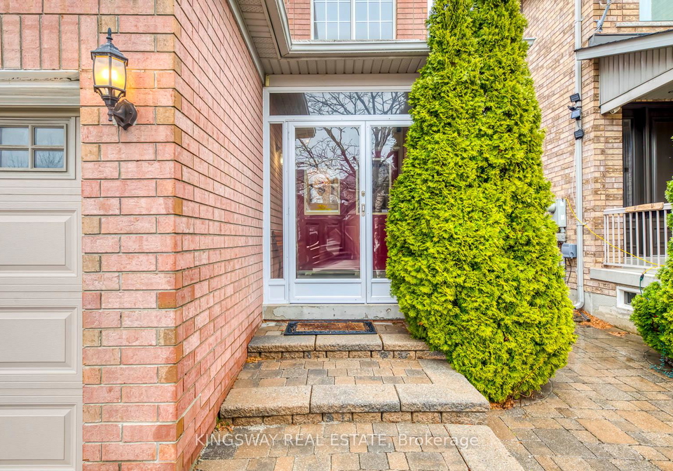 5829-yachtsman-crossing-mississauga-ontario-w12909180
