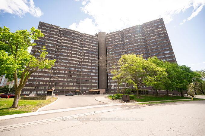 11-wincott-drive-etobicoke-ontario-w12909644