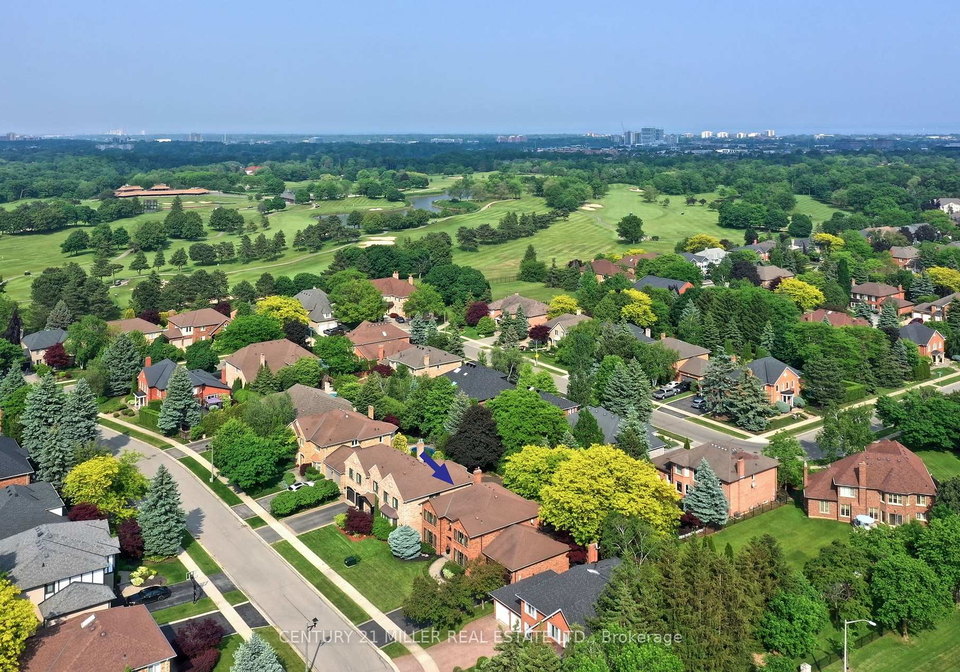 1036-masters-green-oakville-ontario-w12909686