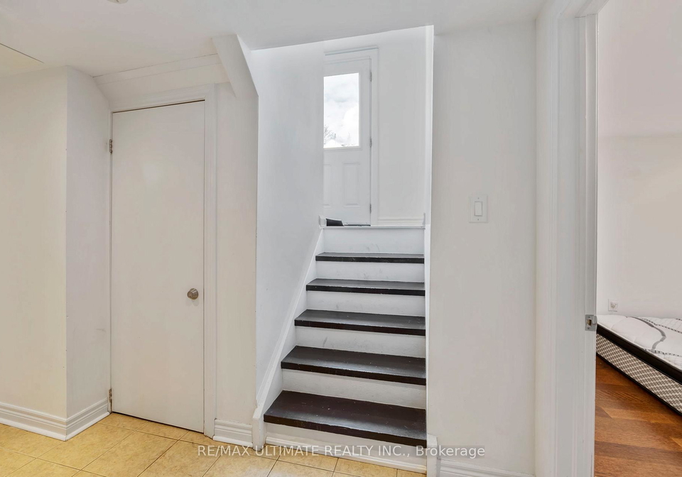 38-clearbrooke-circle-etobicoke-ontario-w12909726