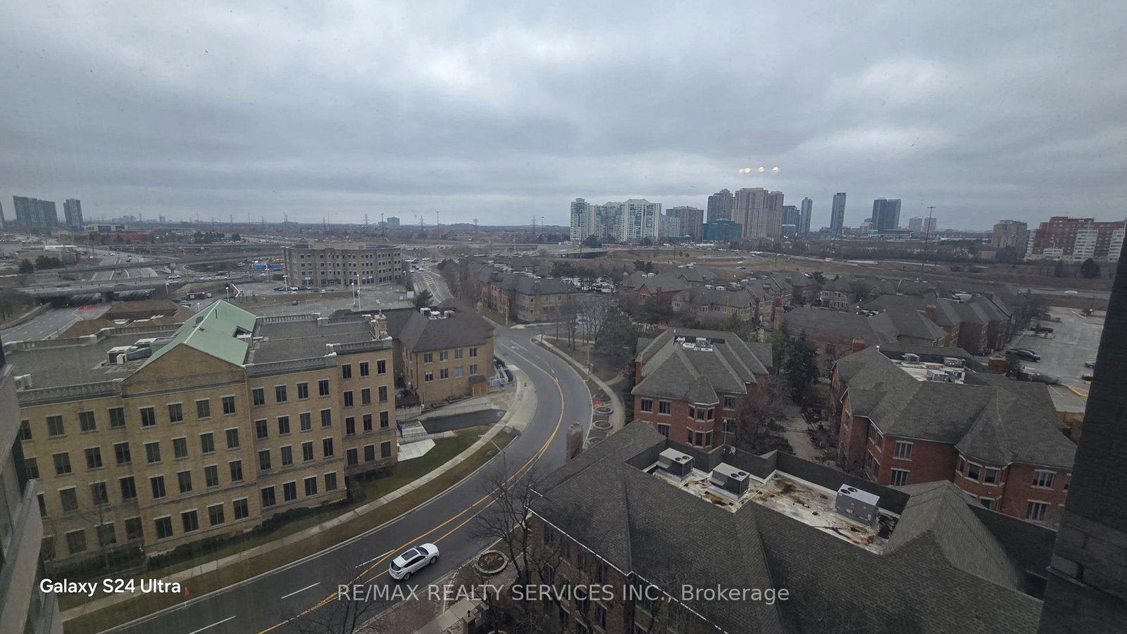 4235-sherwoodtowne-boulevard-mississauga-ontario-w12910134