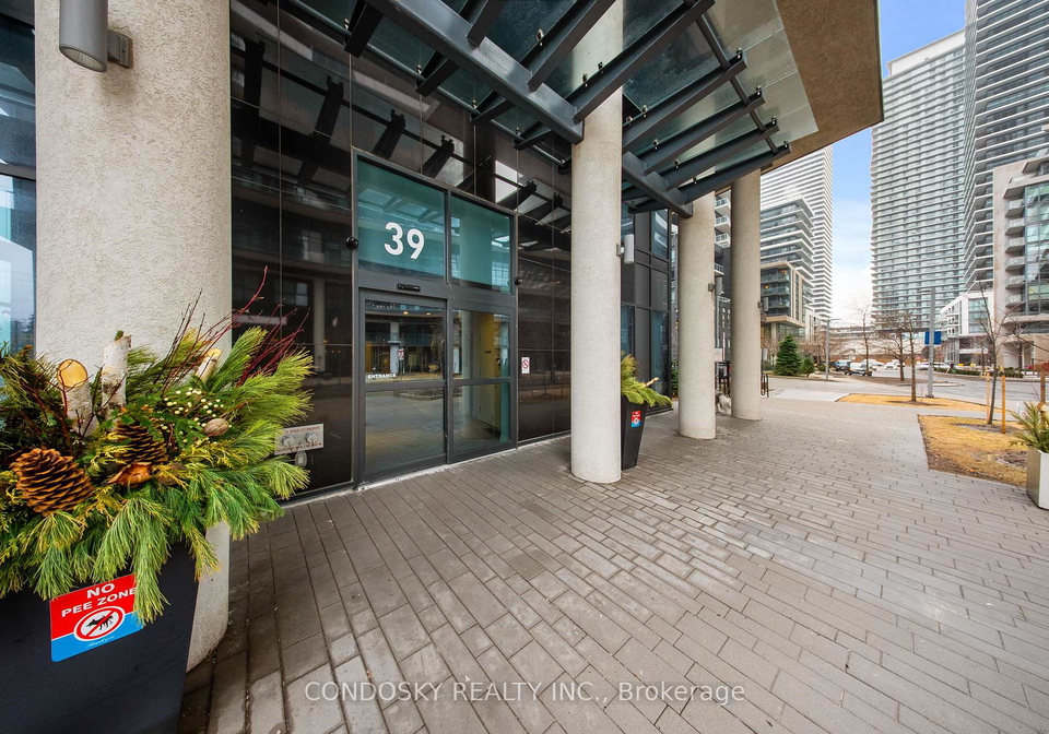 39-annie-craig-drive-etobicoke-ontario-w12910138
