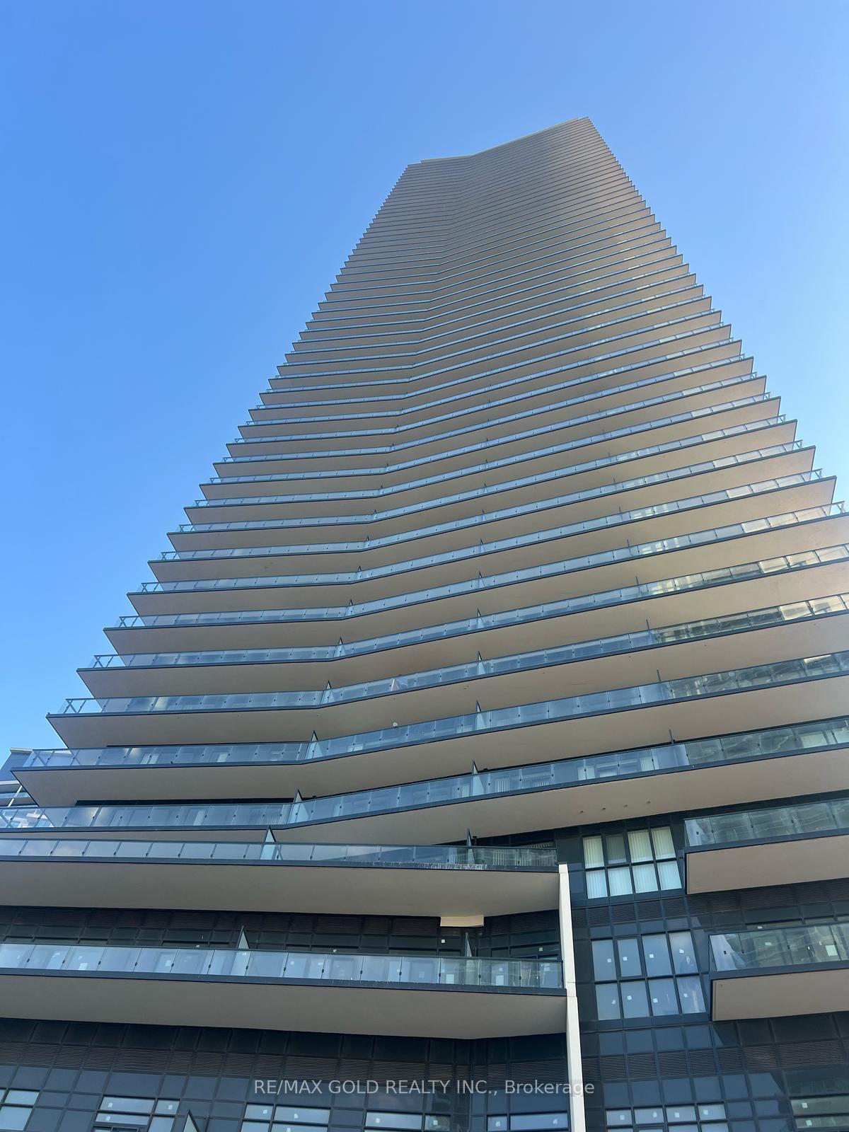 38-annie-craig-drive-e-etobicoke-ontario-w12910182