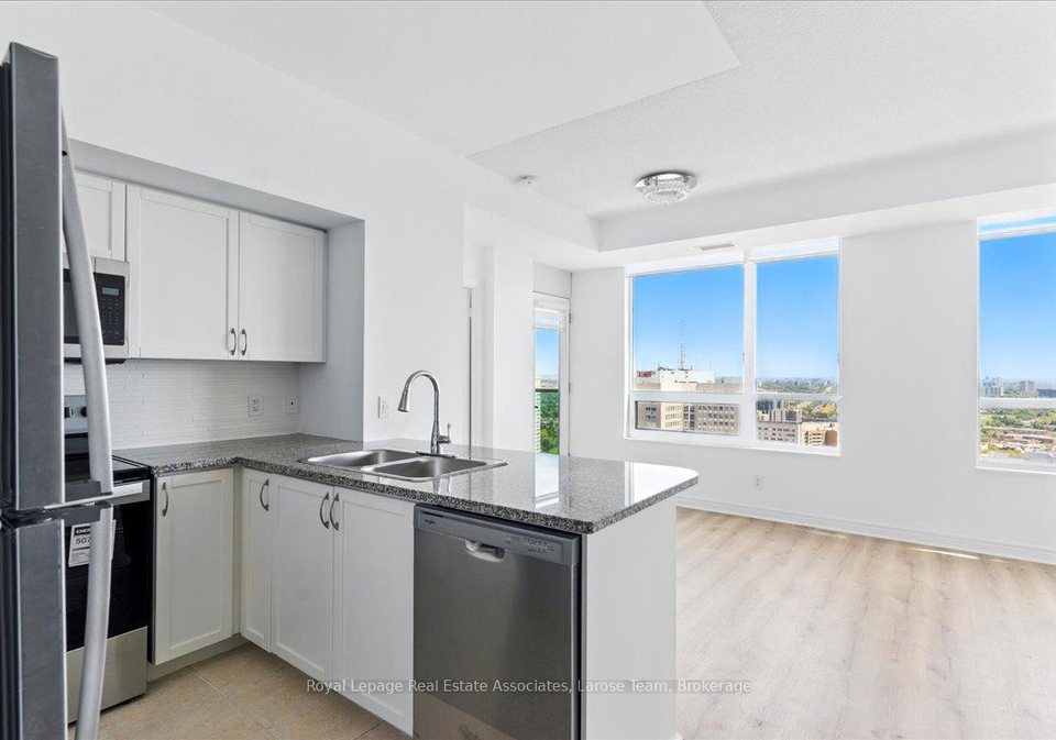 208-enfield-place-mississauga-ontario-w12910916