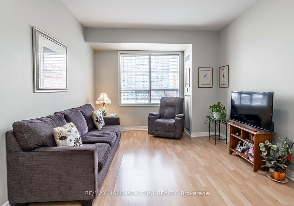 1415-lawrence-avenue-w-north-york-ontario-w12911074