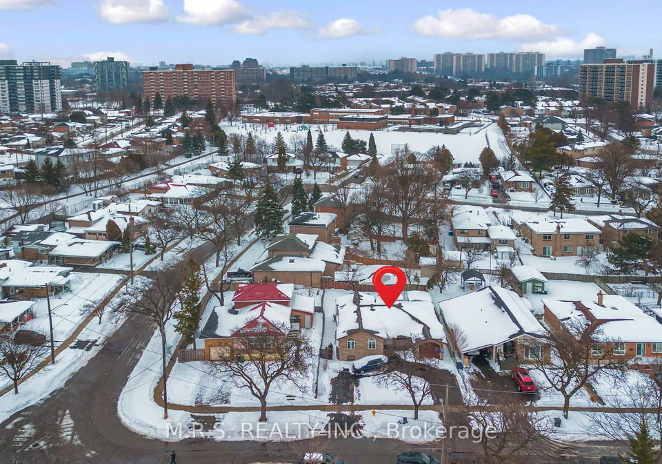 61-bloomington-crescent-york-ontario-w12911486