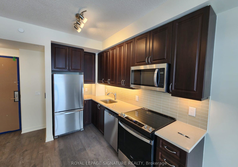 38-annie-craig-drive-etobicoke-ontario-w12911966