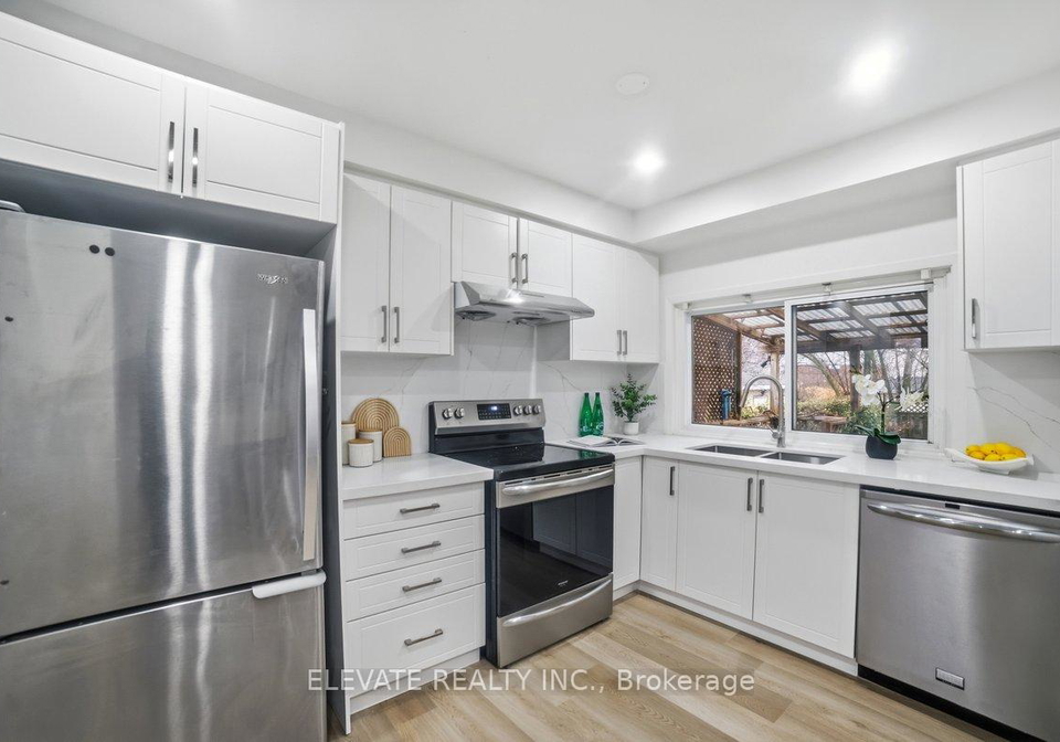 19-madoc-drive-brampton-ontario-w12913448