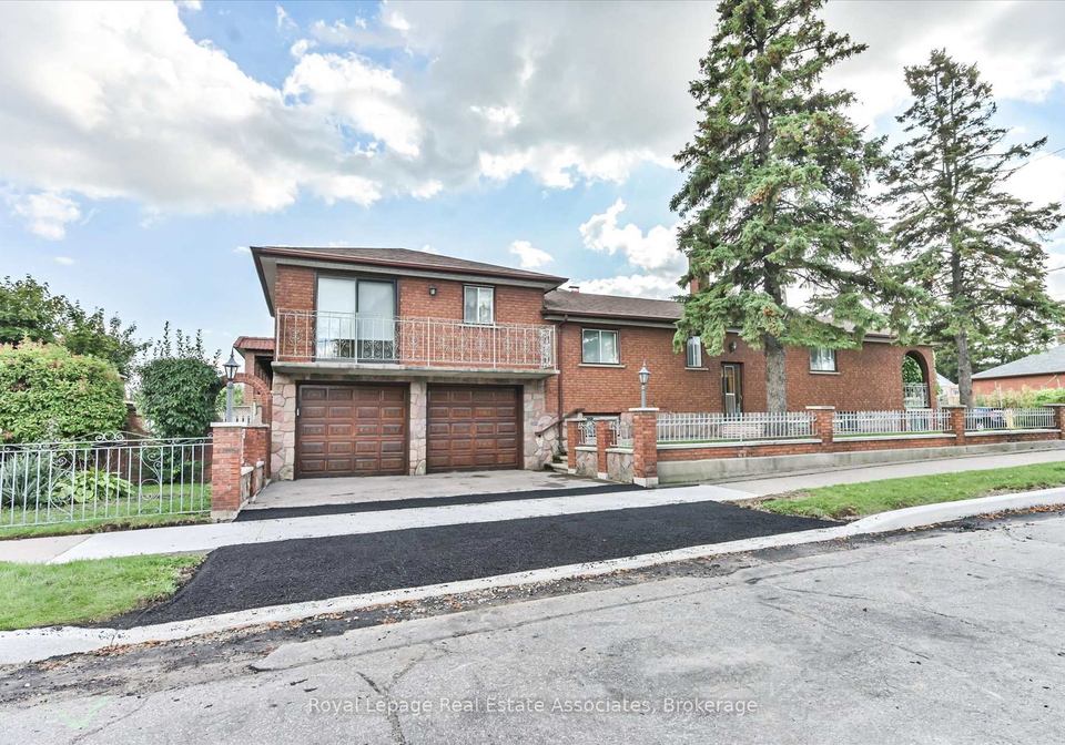 135-jay-street-north-york-ontario-w12913646