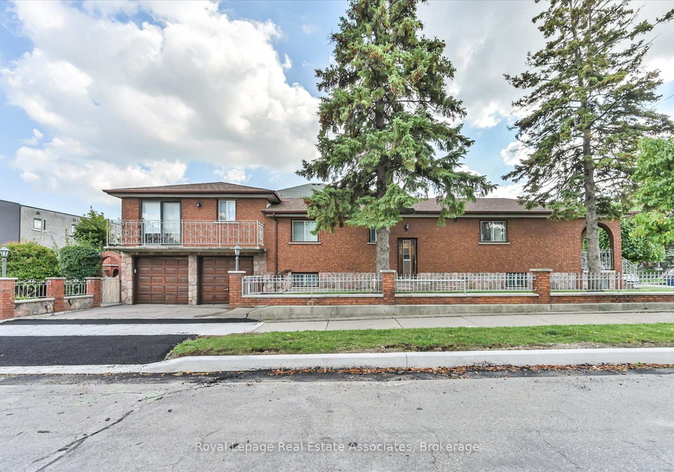 135-jay-street-north-york-ontario-w12913646