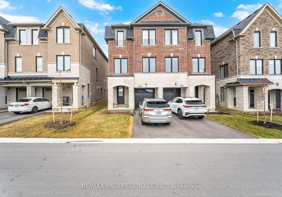 1401-national-common-burlington-ontario-w12913654