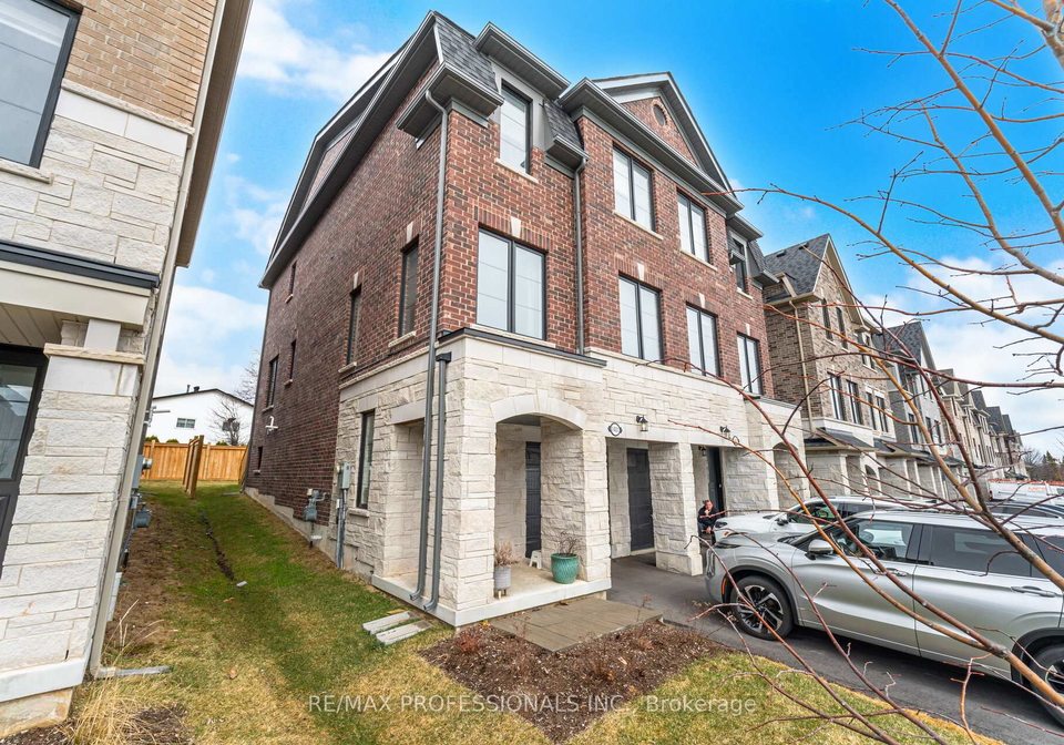 1401-national-common-burlington-ontario-w12913654