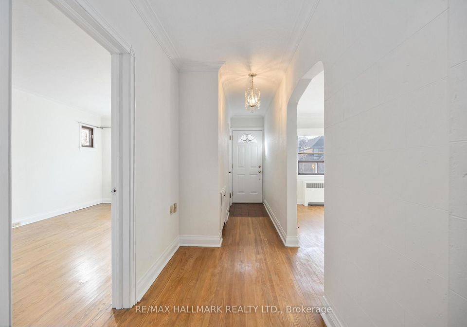 16-bermuda-avenue-etobicoke-ontario-w12913790