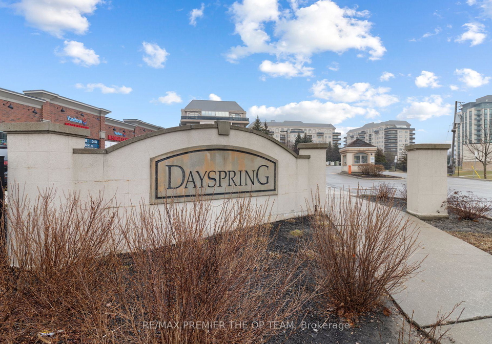 7-dayspring-circle-brampton-ontario-w12914144