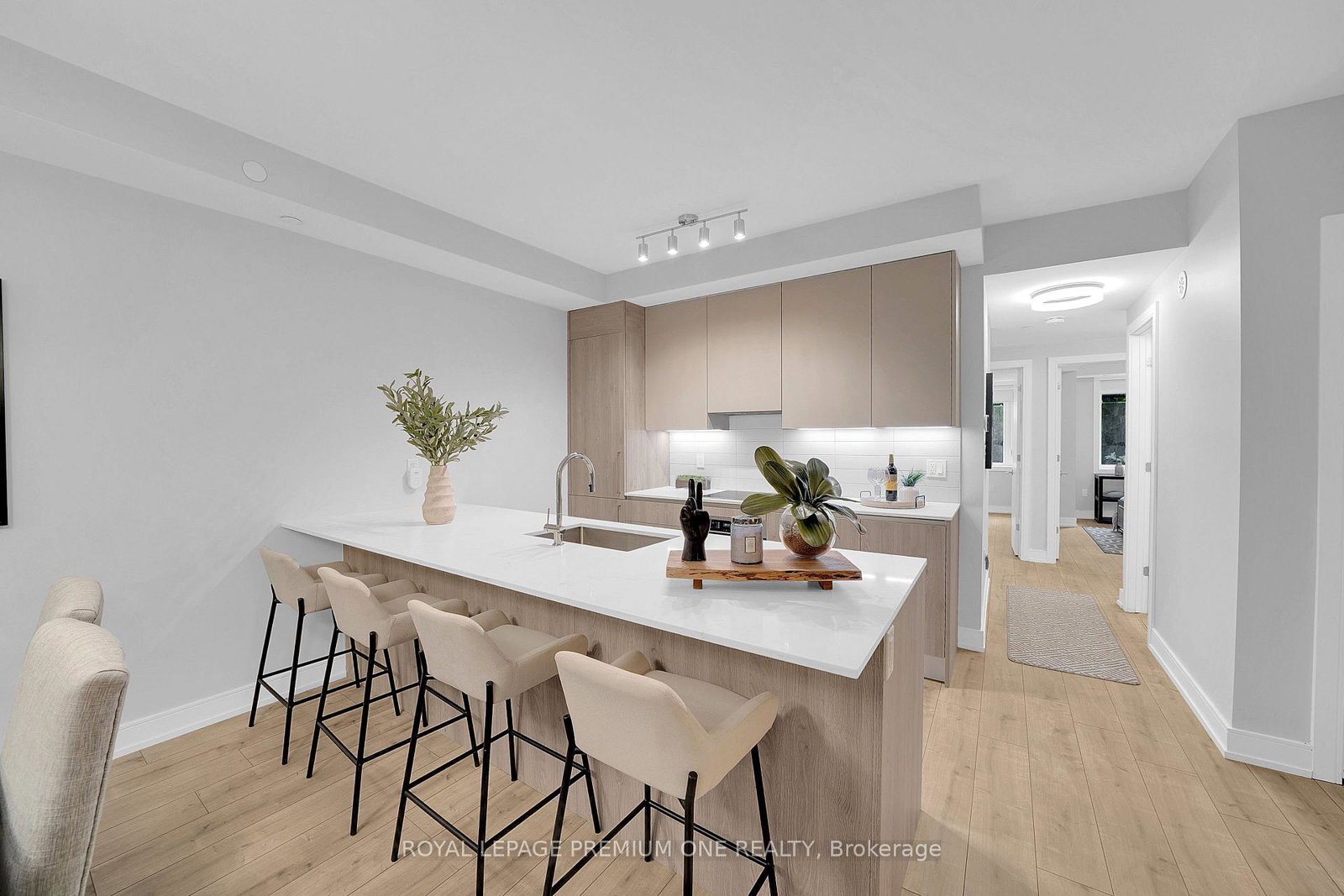 66-long-branch-avenue-etobicoke-ontario-w12914298