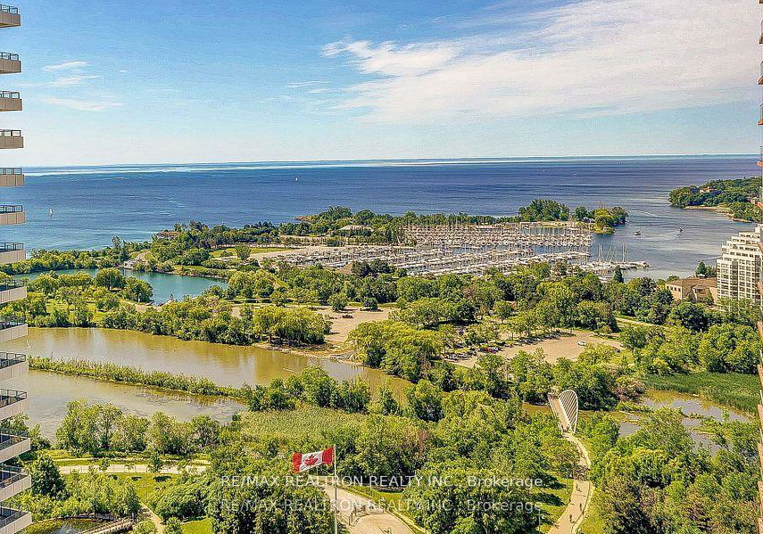 33-shore-breeze-drive-etobicoke-ontario-w12914328