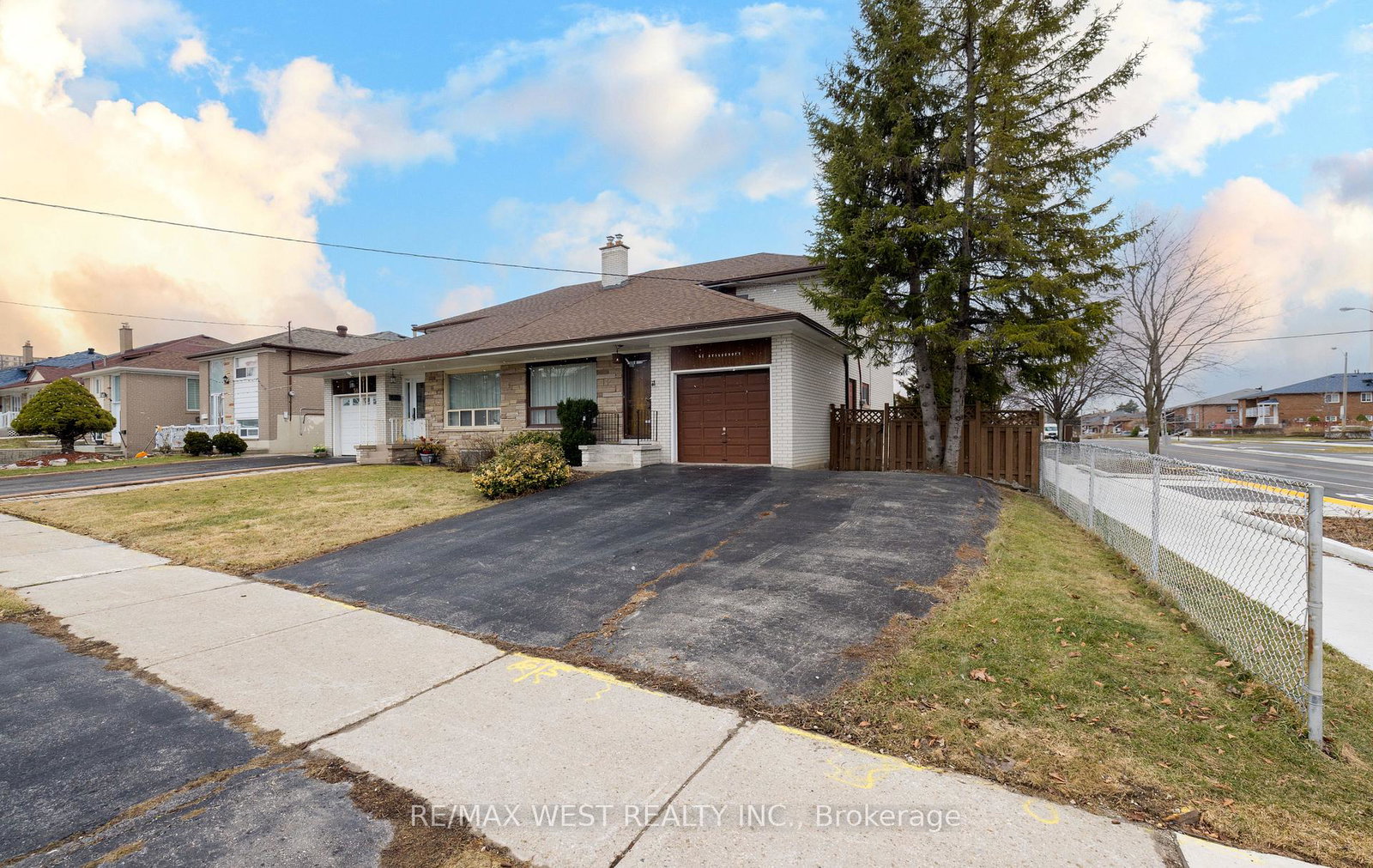 61-stilecroft-drive-york-ontario-w12914552