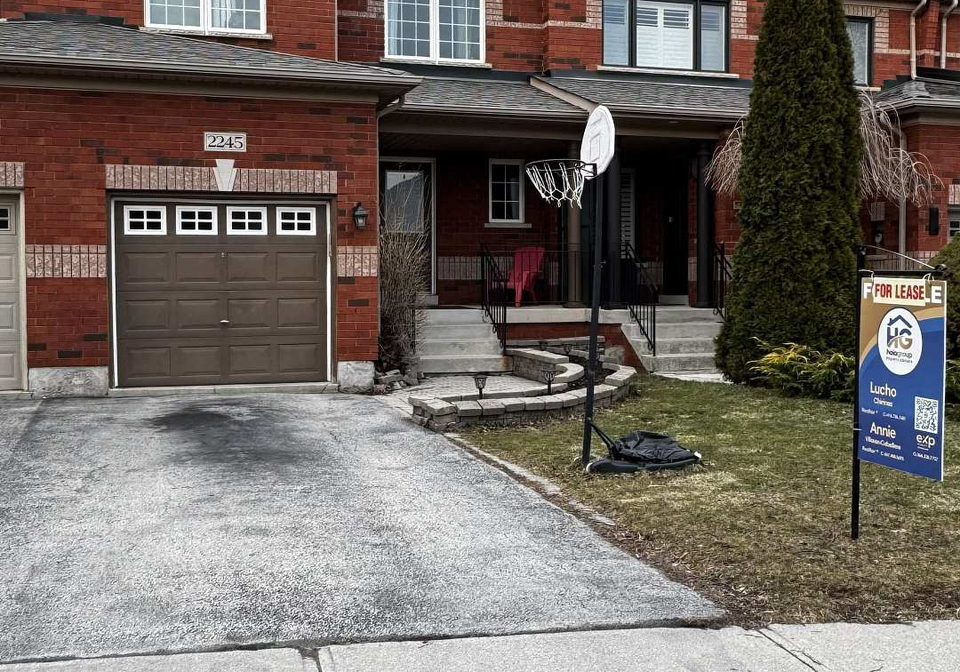 2245-hummingbird-way-oakville-ontario-w12914650