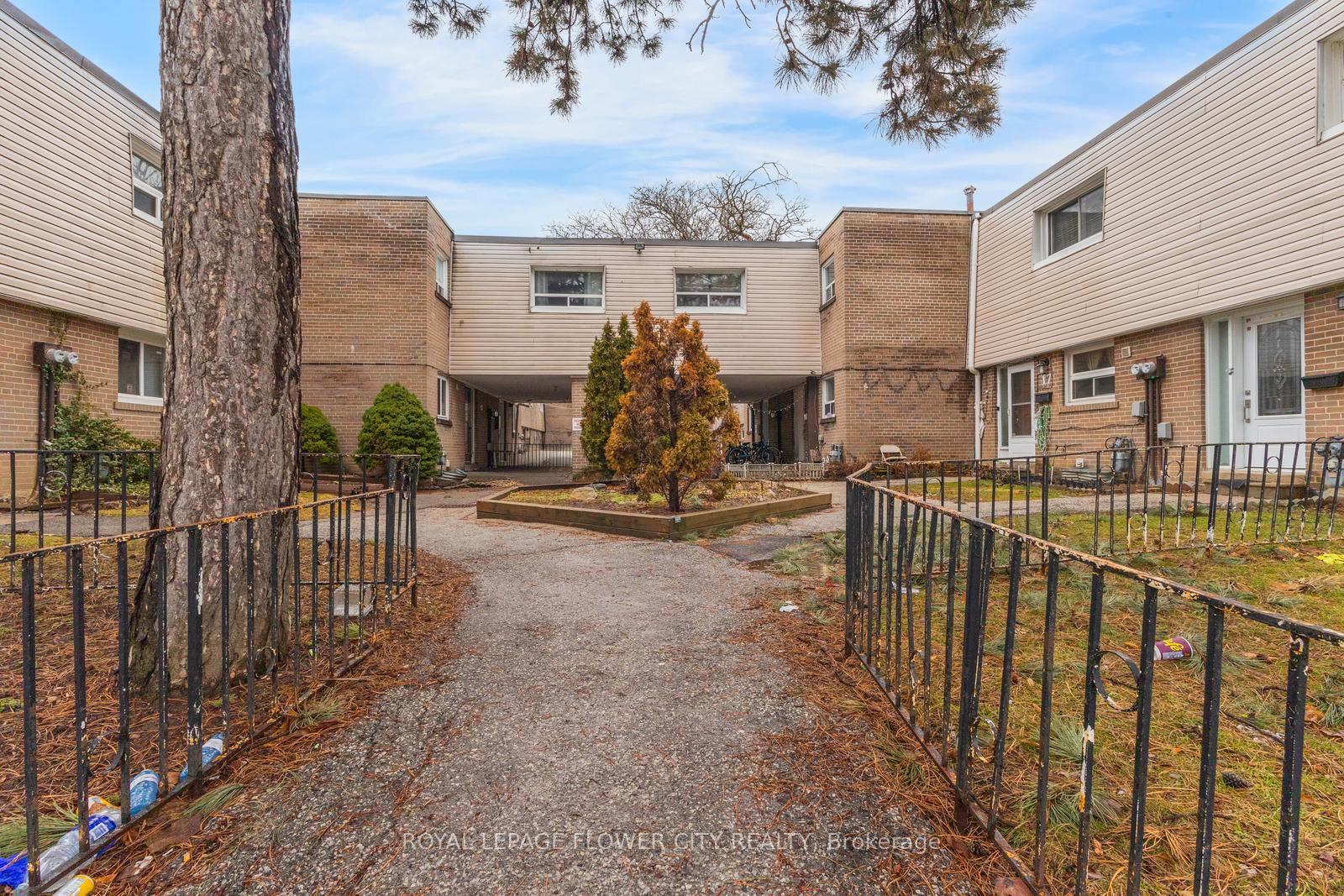 435-silverstone-drive-etobicoke-ontario-w12914922