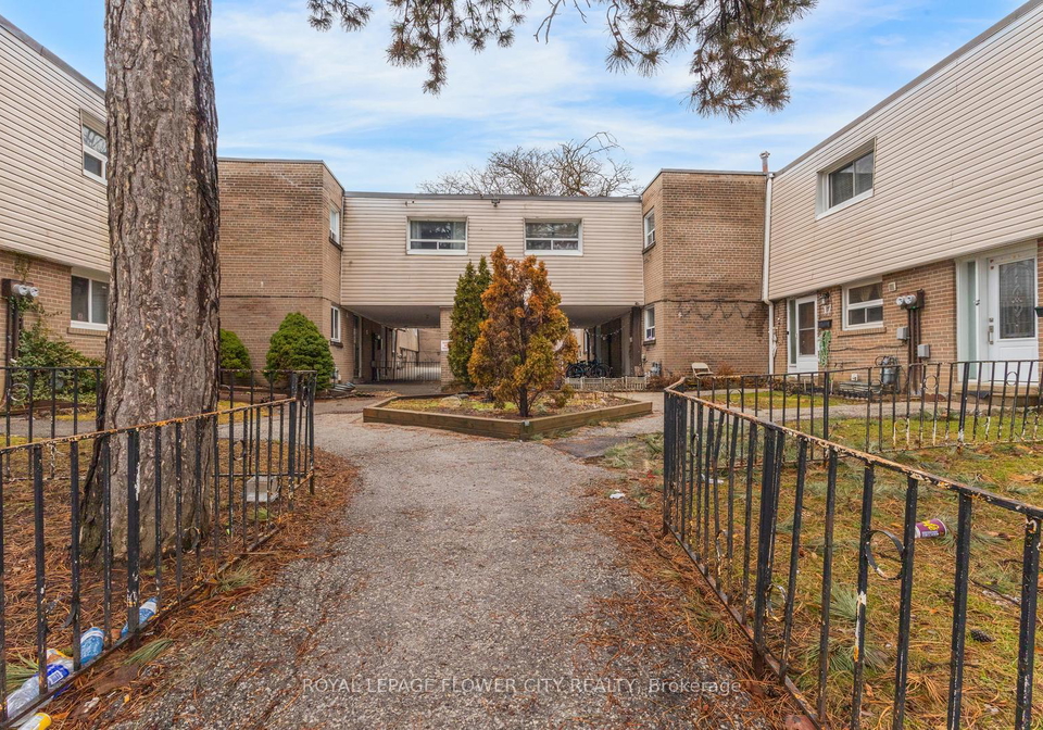 435-silverstone-drive-etobicoke-ontario-w12914922