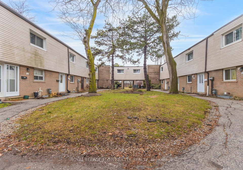 435-silverstone-drive-etobicoke-ontario-w12914922