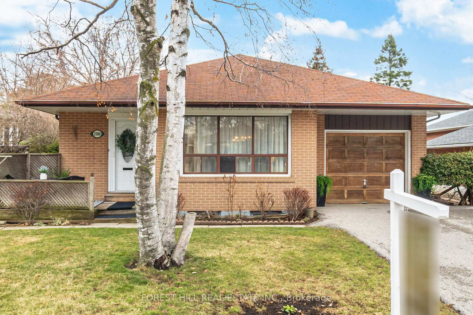 1588-hobbs-crescent-mississauga-ontario-w12915178