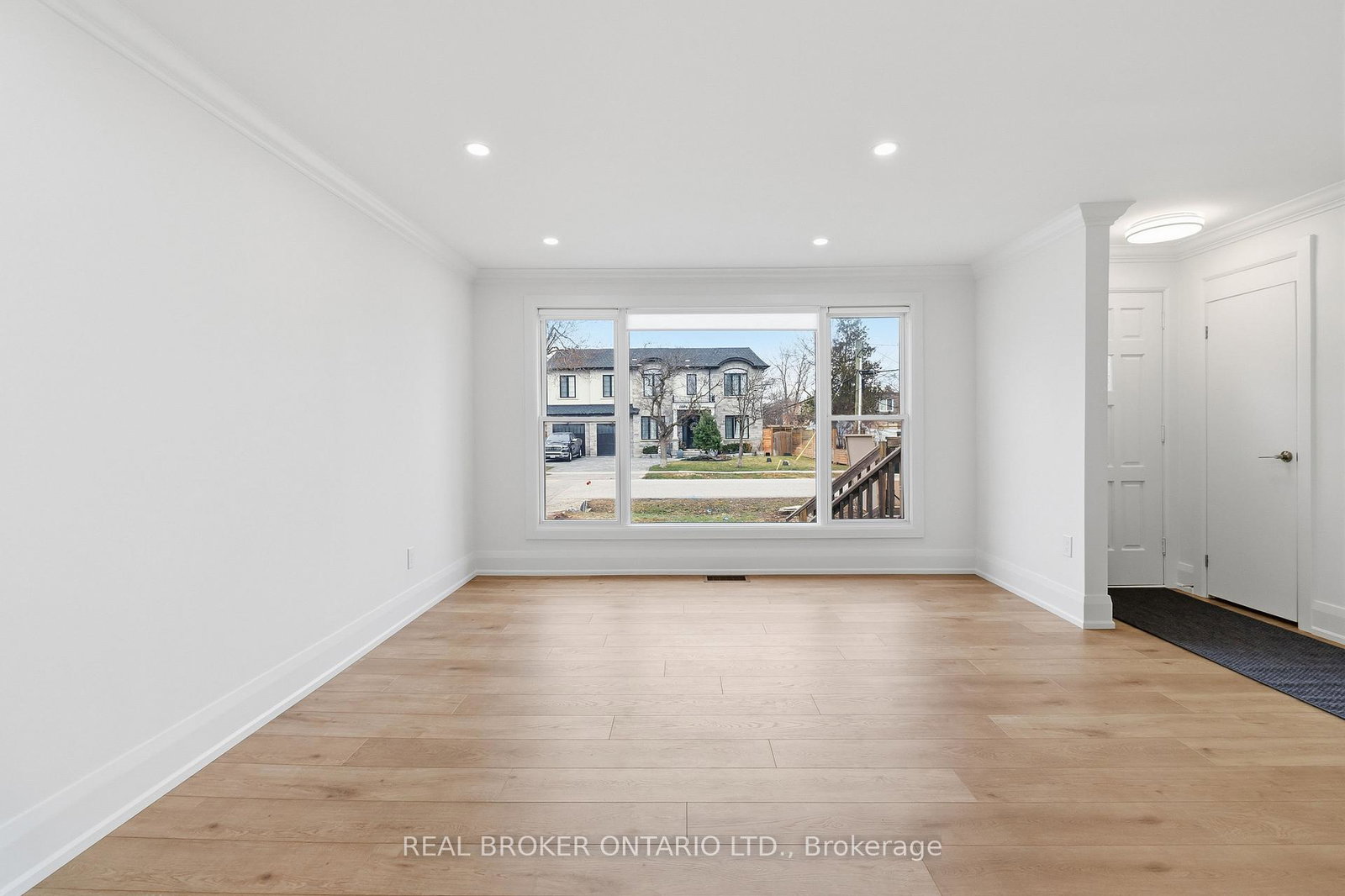 1020-kent-avenue-oakville-ontario-w12915310