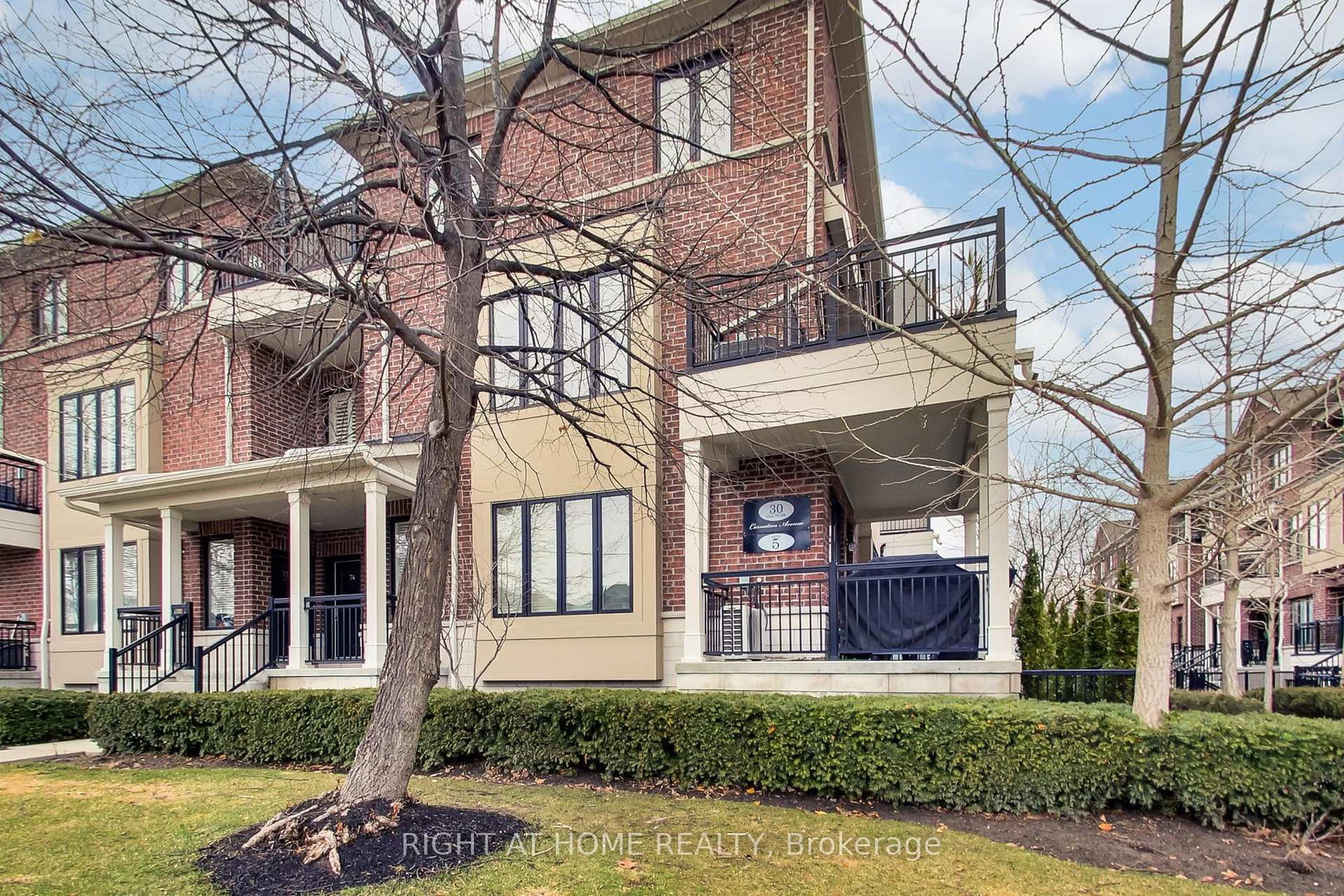 30-carnation-avenue-etobicoke-ontario-w12915348