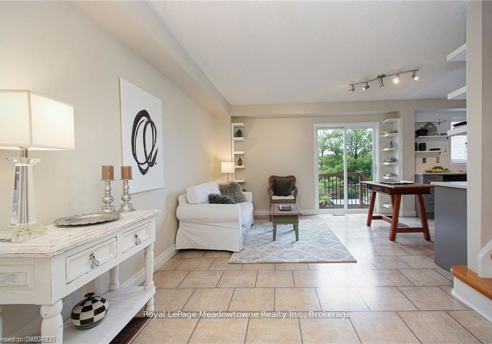 2131-white-dove-circle-oakville-ontario-w12915404