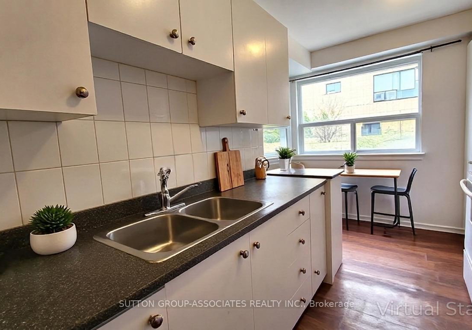 1-greenbrook-drive-north-york-ontario-w12915422