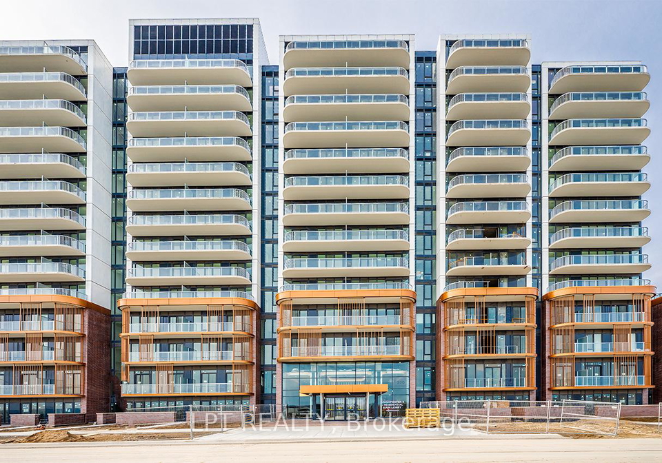 220-missinnihe-way-mississauga-ontario-w12916398