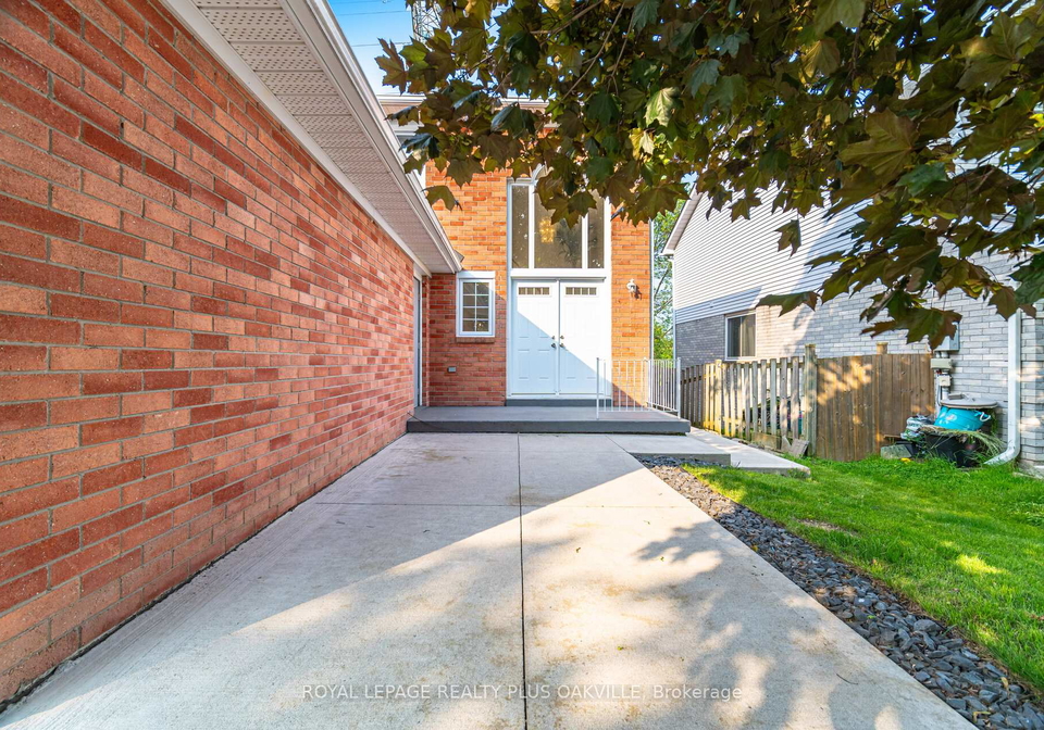 1294-hammond-street-burlington-ontario-w12916494