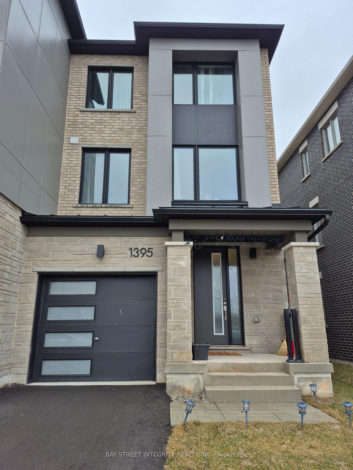 1395-shevchenko-boulevard-oakville-ontario-w12917108