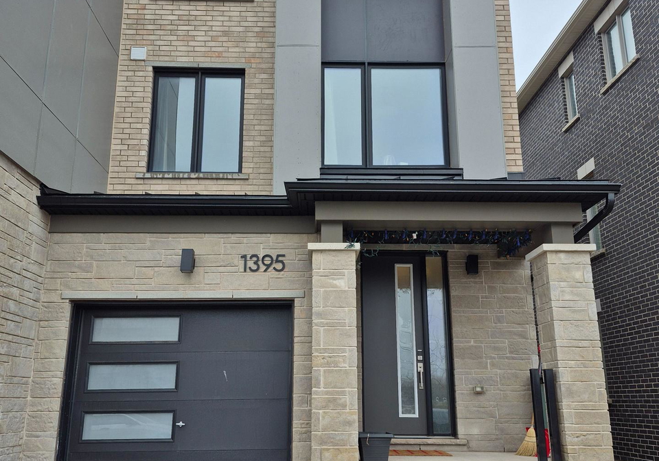 1395-shevchenko-boulevard-oakville-ontario-w12917108