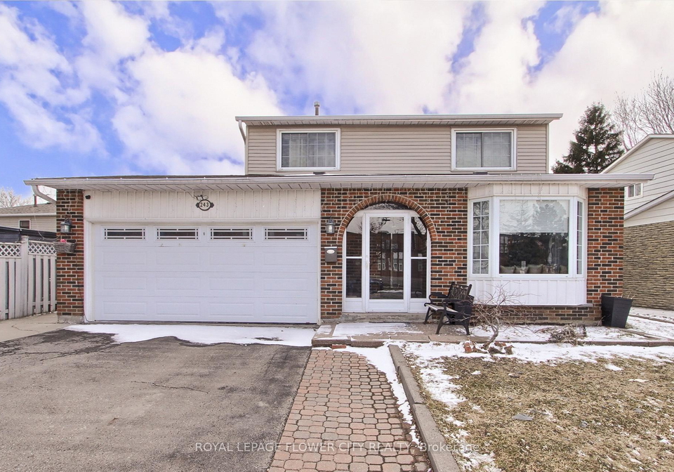 243-centre-street-n-brampton-ontario-w12917190