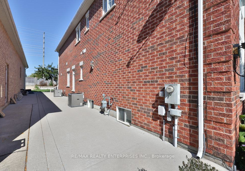 37-castlegate-boulevard-brampton-ontario-w12917202