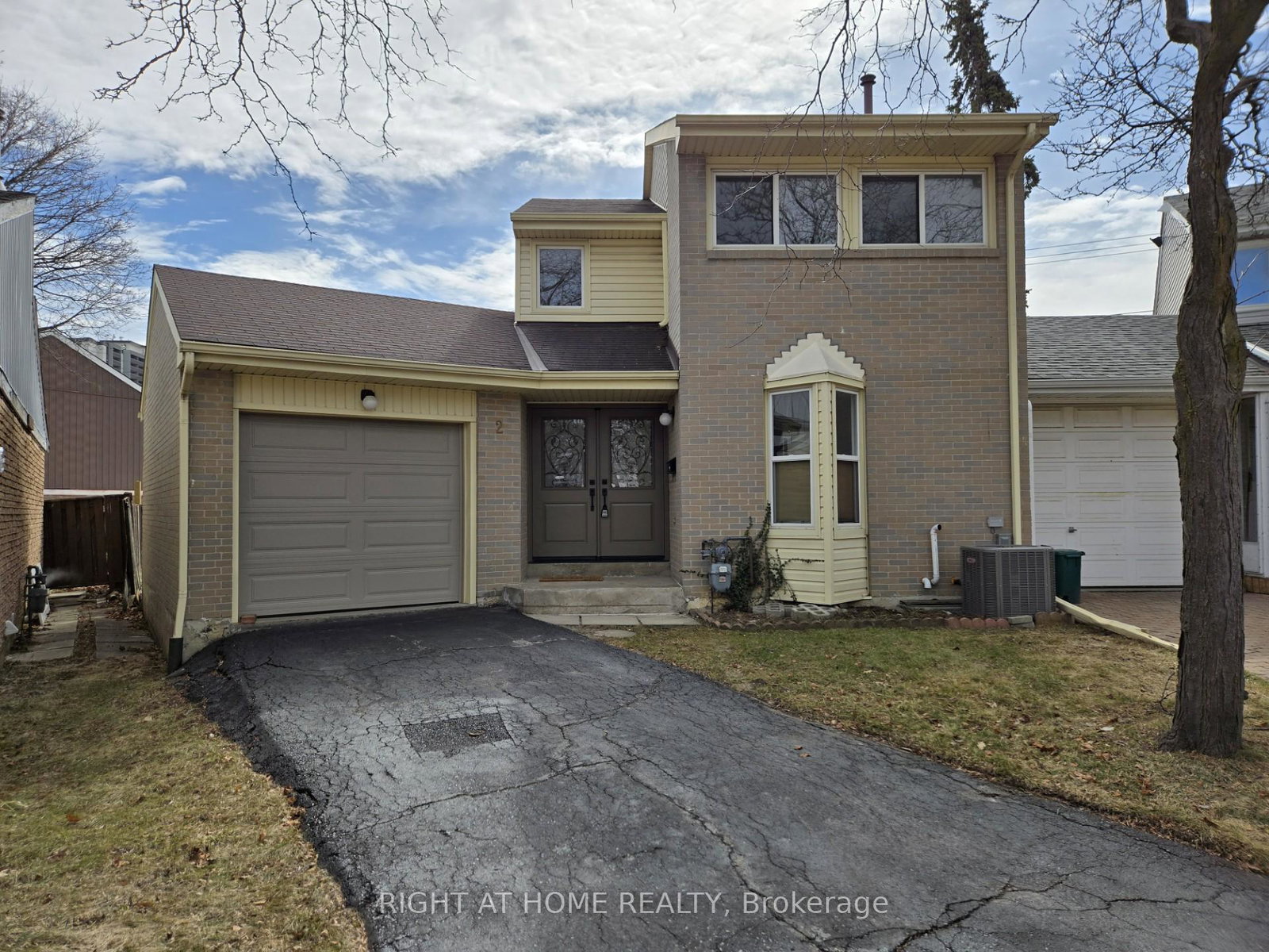 2-giles-court-etobicoke-ontario-w12917766