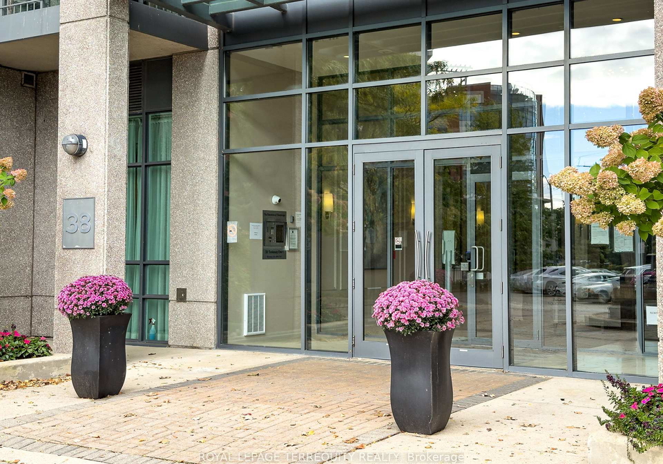 38-fontenay-court-etobicoke-ontario-w12917936