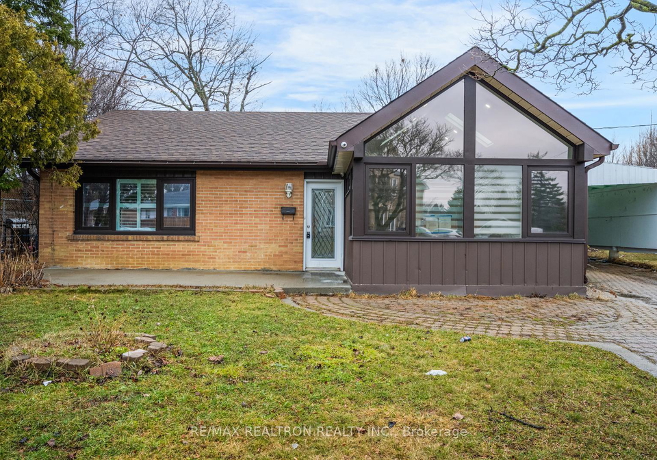 30-lawrence-crescent-brampton-ontario-w12918032