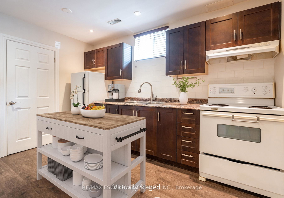 2400-whaley-drive-mississauga-ontario-w12918292