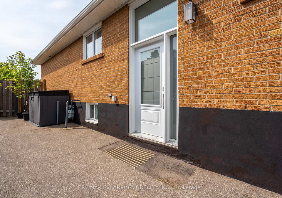 2400-whaley-drive-mississauga-ontario-w12918292
