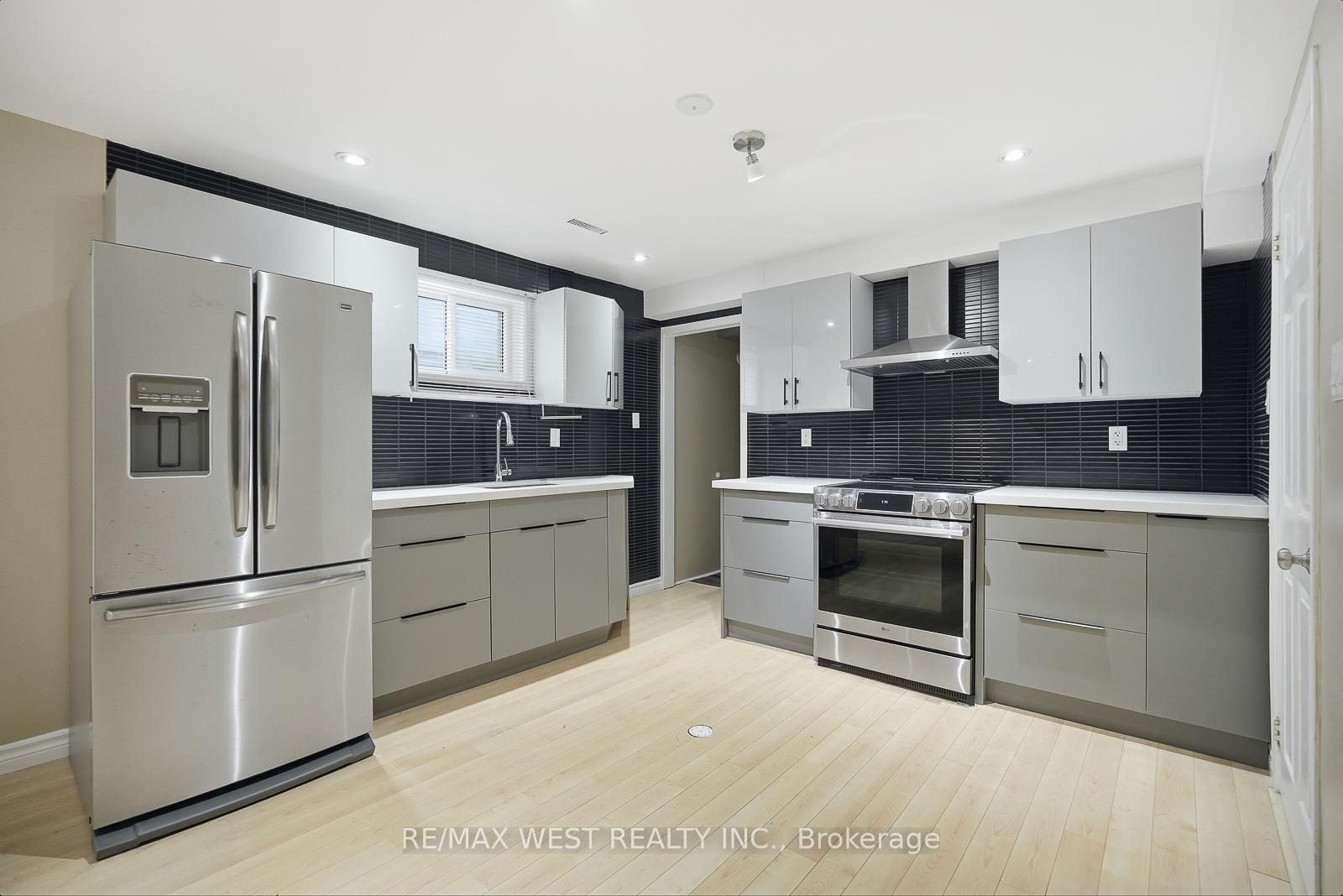 6-marshall-boulevard-toronto-ontario-w12918480