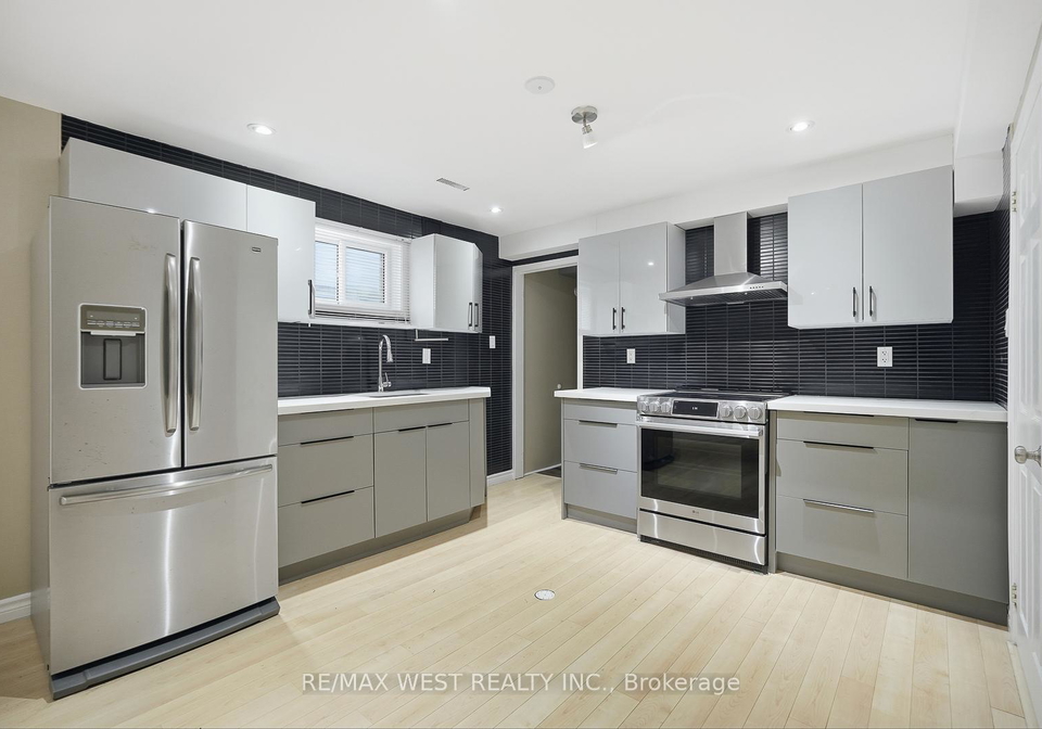 6-marshall-boulevard-toronto-ontario-w12918480