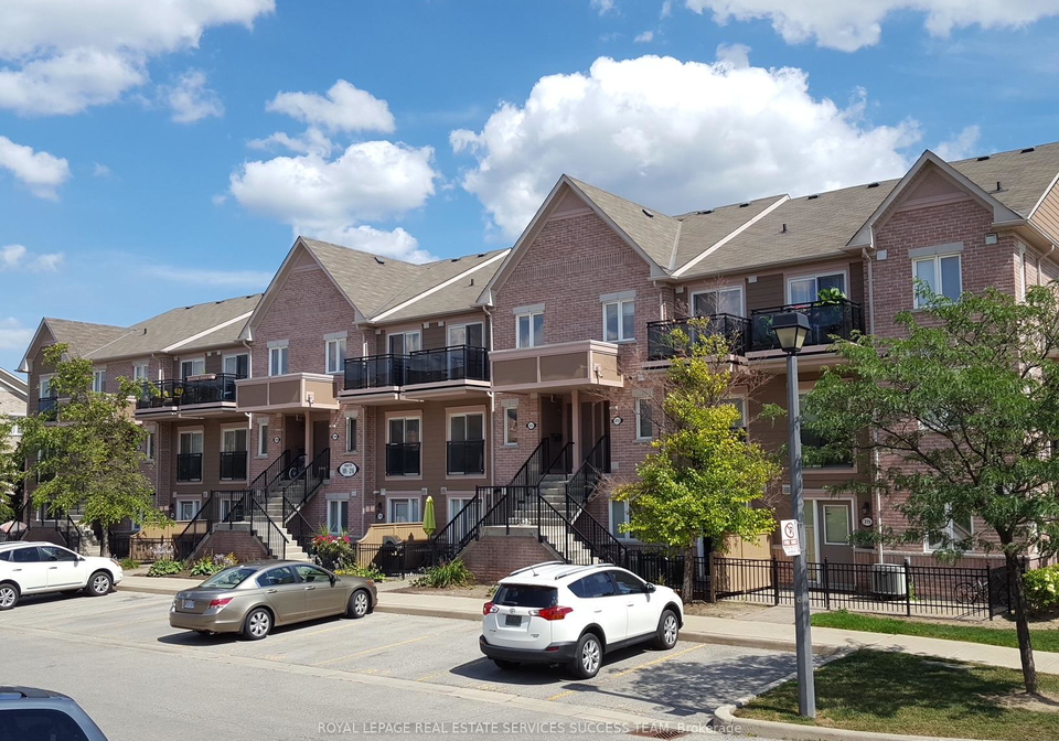 4975-southampton-drive-mississauga-ontario-w12918840