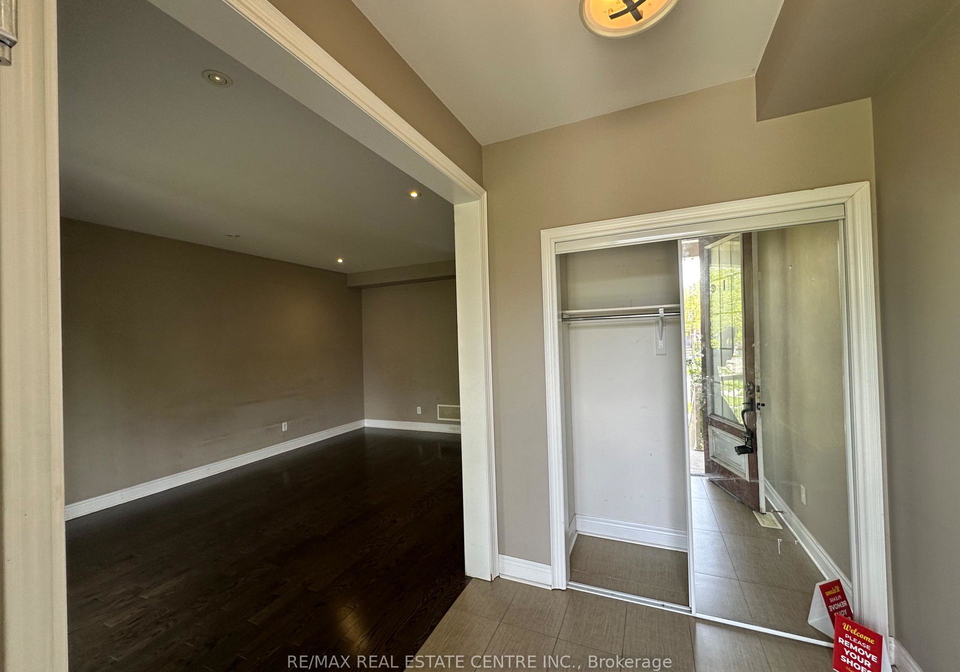 2491-postmaster-drive-oakville-ontario-w12919564